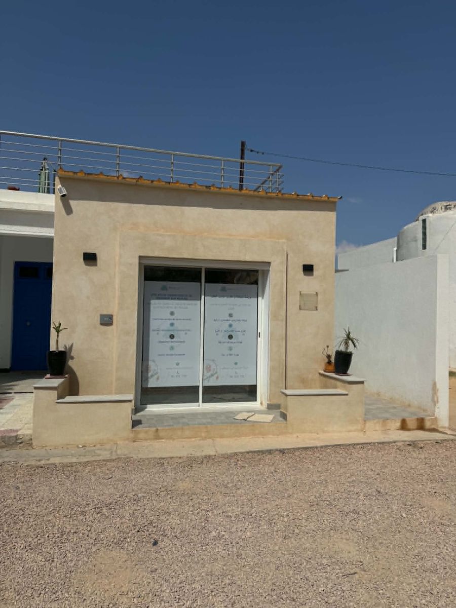 Storefront of the Maison de l'île shop in Mellita, Djerba