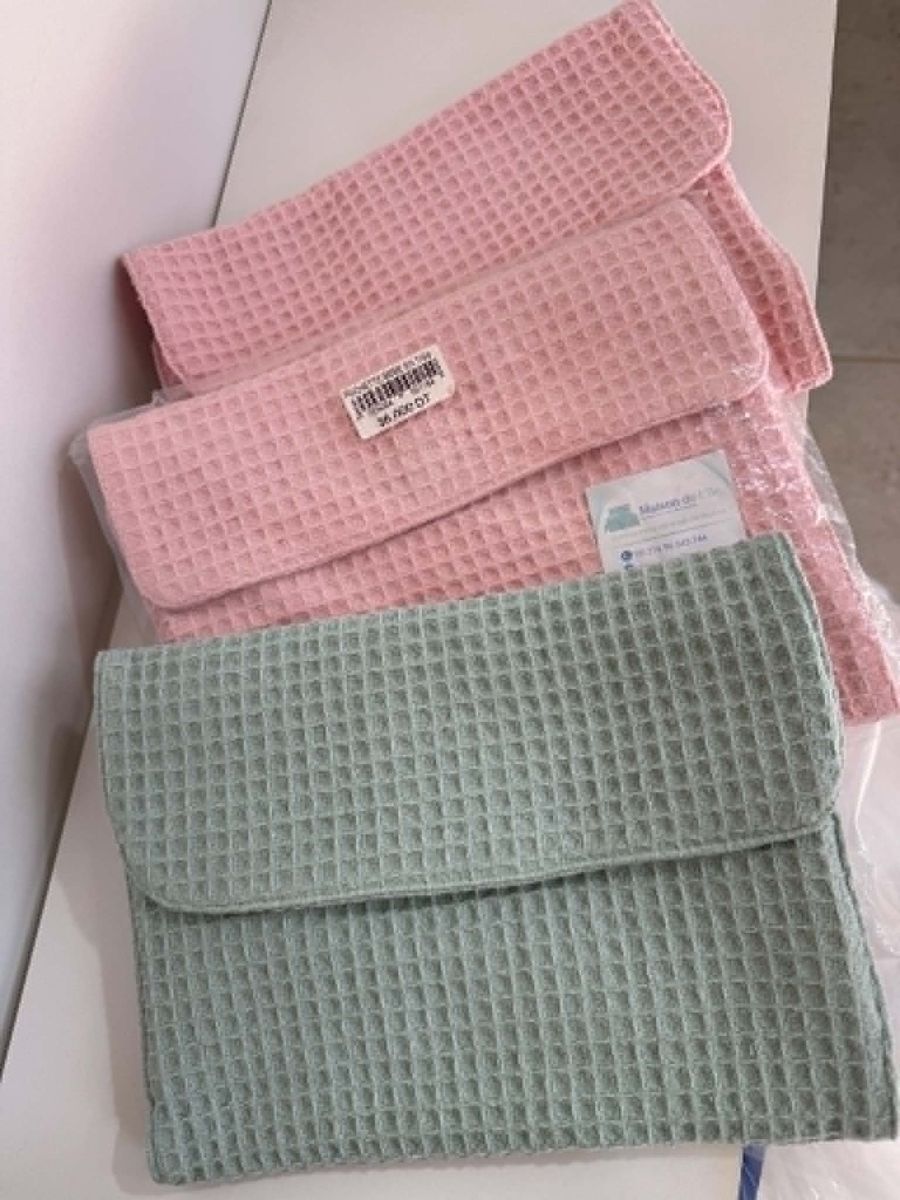 Pink and sea-green waffle pouches, small Maison de l'île gifts